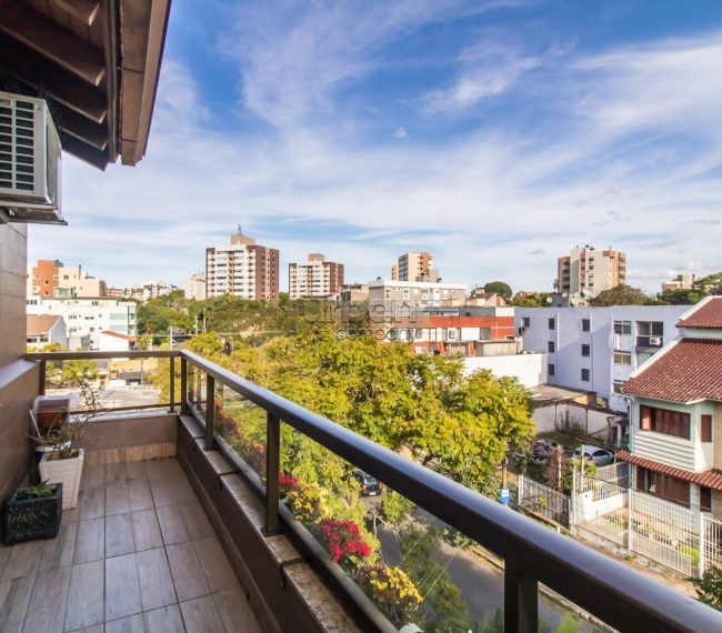 Casa com 156m², 3 quartos, 1 suíte, 3 vagas, no bairro Passo da Areia em Porto Alegre