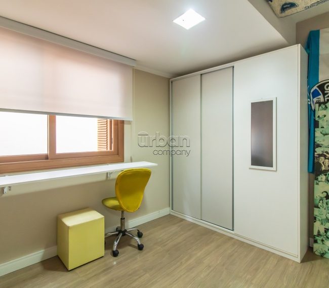 Casa com 156m², 3 quartos, 1 suíte, 3 vagas, no bairro Passo da Areia em Porto Alegre