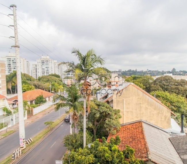 Apartamento com 77m², 2 quartos, 1 vaga, no bairro Passo da Areia em Porto Alegre