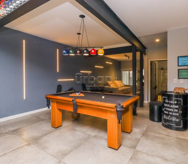 Casa com 223m², 4 quartos, 1 suíte, 3 vagas, no bairro Petrópolis em Porto Alegre