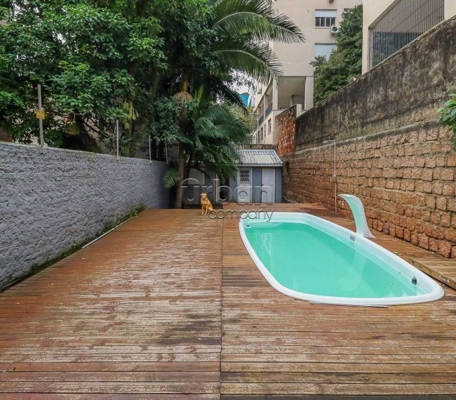 Casa com 223m², 4 quartos, 1 suíte, 3 vagas, no bairro Petrópolis em Porto Alegre