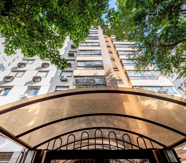 Apartamento com 100m², 3 quartos, 1 suíte, 2 vagas, no bairro Rio Branco em Porto Alegre