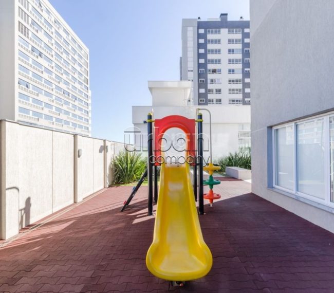Apartamento Garden com 137m², 3 quartos, 1 vaga, no bairro Central Parque em Porto Alegre