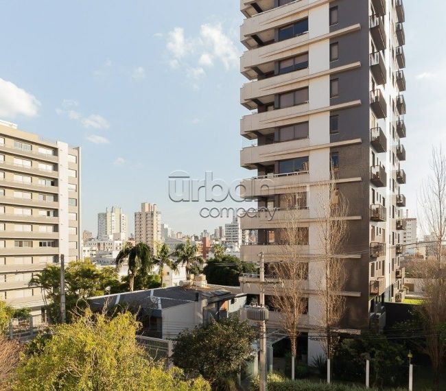 Apartamento com 93m², 2 quartos, 1 suíte, 2 vagas, no bairro Petrópolis em Porto Alegre