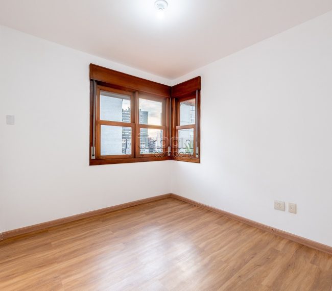 Apartamento com 145m², 3 quartos, 1 suíte, 1 vaga, no bairro Bela Vista em Porto Alegre