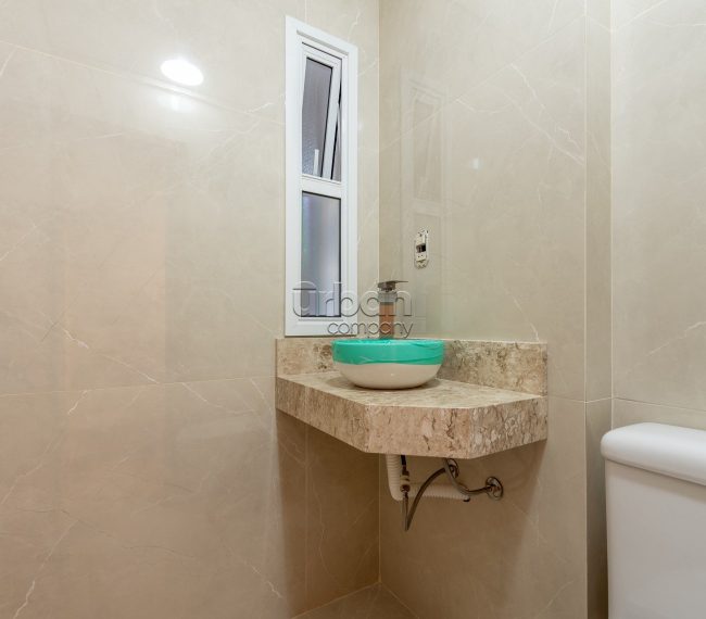 Apartamento com 145m², 3 quartos, 1 suíte, 1 vaga, no bairro Bela Vista em Porto Alegre