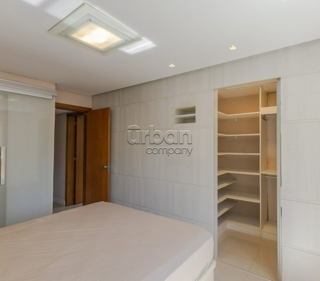 Apartamento com 95m², 3 quartos, 1 suíte, 2 vagas, no bairro Auxiliadora em Porto Alegre