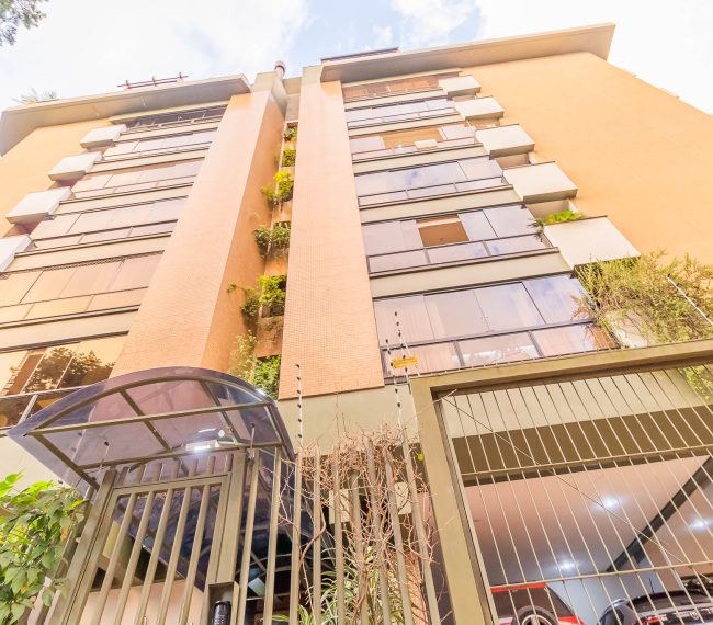 Apartamento com 136m², 3 quartos, 1 suíte, 2 vagas, no bairro Petrópolis em Porto Alegre