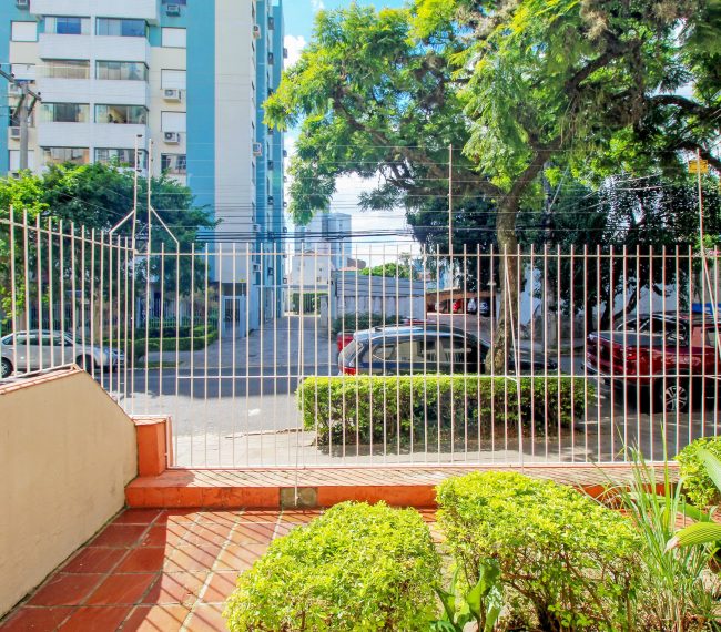 Apartamento Garden com 55m², 3 quartos, no bairro Menino Deus em Porto Alegre
