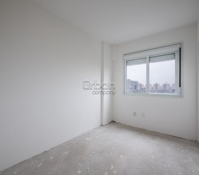Apartamento com 92m², 3 quartos, 3 suítes, 2 vagas, no bairro Passo da Areia em Porto Alegre