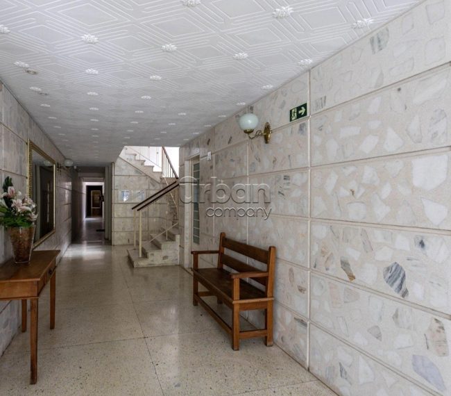 Apartamento com 75m², 2 quartos, 1 suíte, 1 vaga, no bairro Moinhos de Vento em Porto Alegre