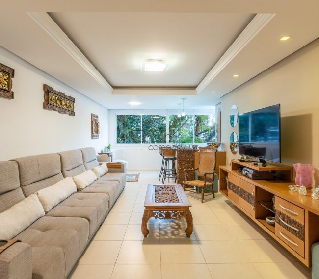 Apartamento com 128m², 3 quartos, 1 suíte, 2 vagas, no bairro Higienópolis em Porto Alegre