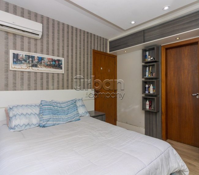 Apartamento com 75m², 2 quartos, 1 suíte, 2 vagas, no bairro São Sebastião em Porto Alegre