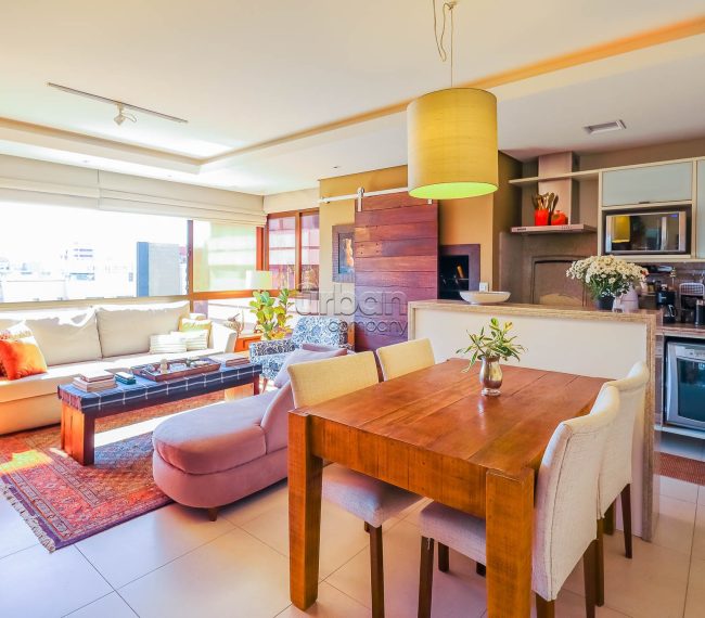 Apartamento com 84m², 2 quartos, 2 suítes, 2 vagas, no bairro Auxiliadora em Porto Alegre