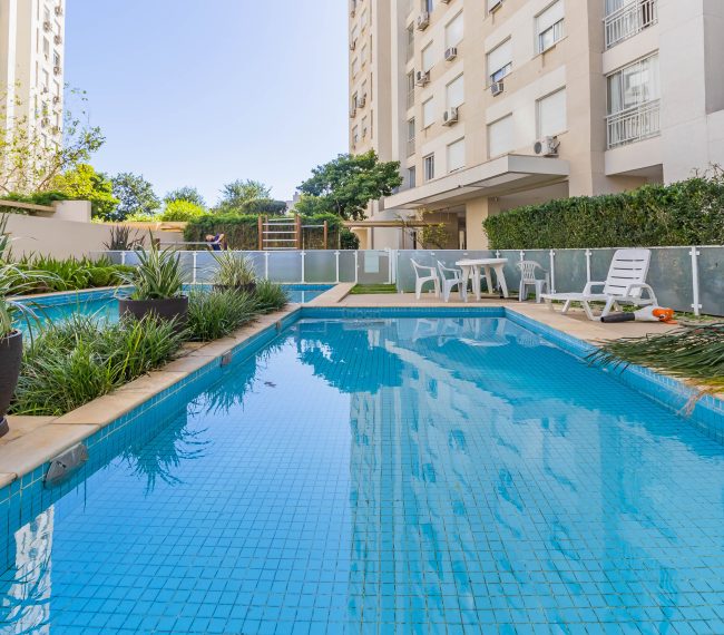 Apartamento com 74m², 3 quartos, 1 suíte, 1 vaga, no bairro Passo da Areia em Porto Alegre