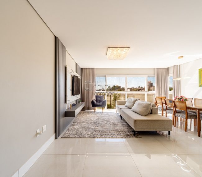 Apartamento com 108m², 3 quartos, 1 suíte, 2 vagas, no bairro Vila Ipiranga em Porto Alegre