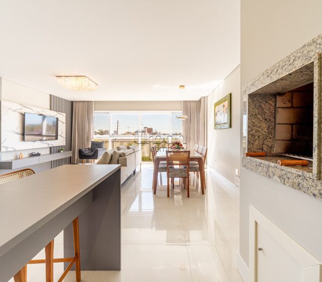 Apartamento com 108m², 3 quartos, 1 suíte, 2 vagas, no bairro Vila Ipiranga em Porto Alegre