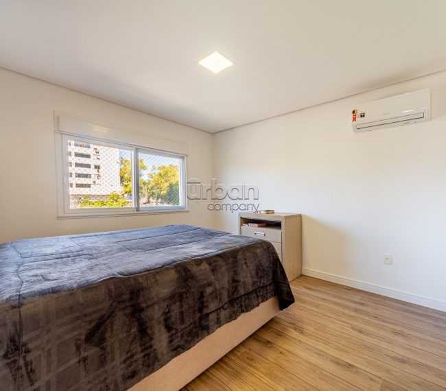 Apartamento com 108m², 3 quartos, 1 suíte, 2 vagas, no bairro Vila Ipiranga em Porto Alegre