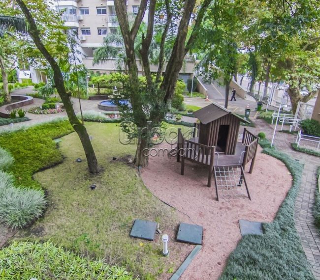 Apartamento com 61m², 2 quartos, 2 vagas, no bairro Passo da Areia em Porto Alegre