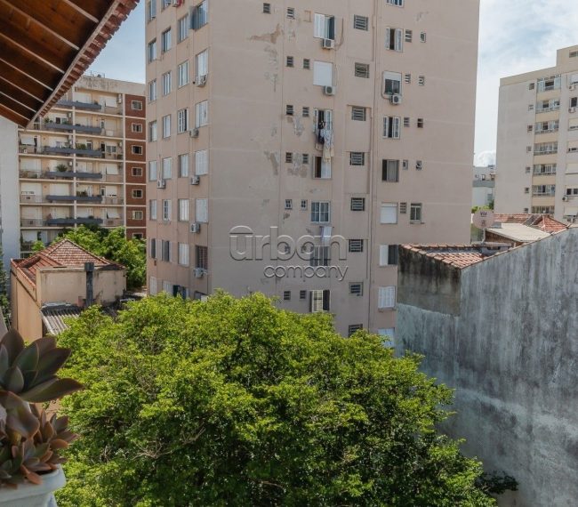 Cobertura com 165m², 3 quartos, 1 suíte, 2 vagas, no bairro Rio Branco em Porto Alegre