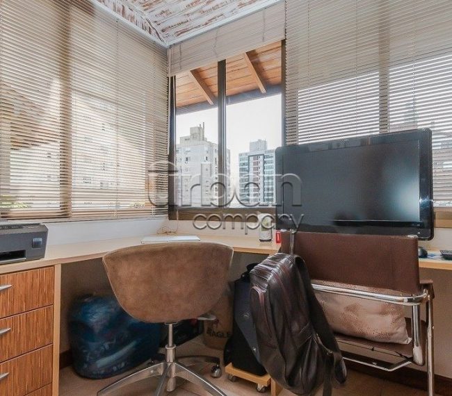 Cobertura com 165m², 3 quartos, 1 suíte, 2 vagas, no bairro Rio Branco em Porto Alegre