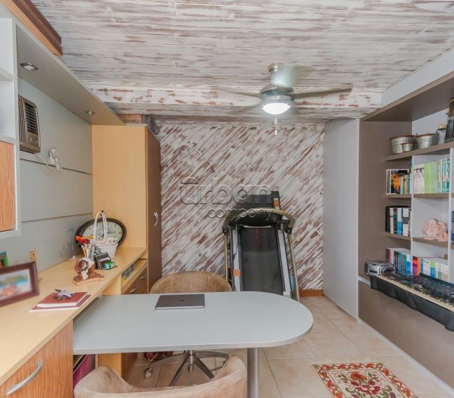 Cobertura com 165m², 3 quartos, 1 suíte, 2 vagas, no bairro Rio Branco em Porto Alegre