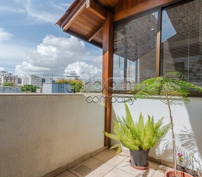 Cobertura com 165m², 3 quartos, 1 suíte, 2 vagas, no bairro Rio Branco em Porto Alegre