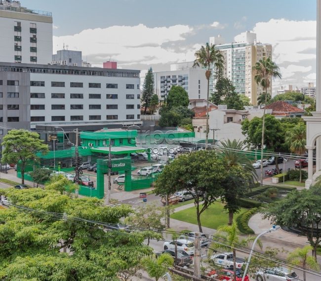 Apartamento com 124m², 3 quartos, 1 suíte, 2 vagas, no bairro Auxiliadora em Porto Alegre