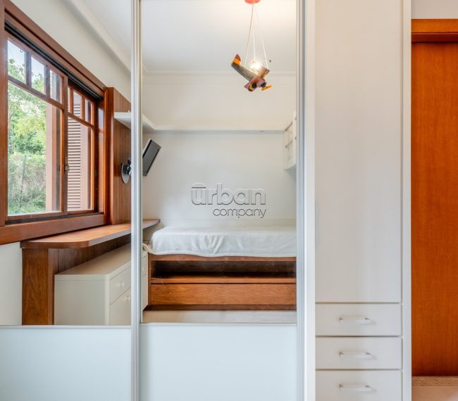 Apartamento Garden com 190m², 3 quartos, 3 suítes, 2 vagas, no bairro Chácara Das Pedras em Porto Alegre