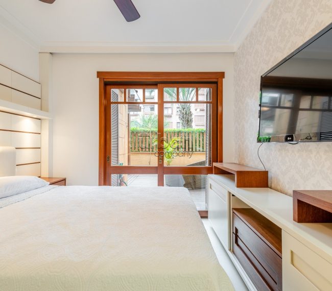 Apartamento Garden com 190m², 3 quartos, 3 suítes, 2 vagas, no bairro Chácara Das Pedras em Porto Alegre