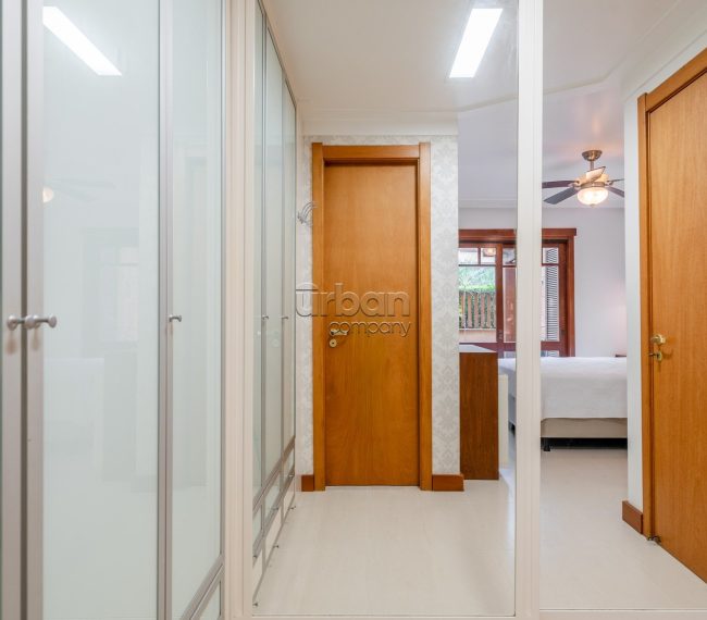 Apartamento Garden com 190m², 3 quartos, 3 suítes, 2 vagas, no bairro Chácara Das Pedras em Porto Alegre