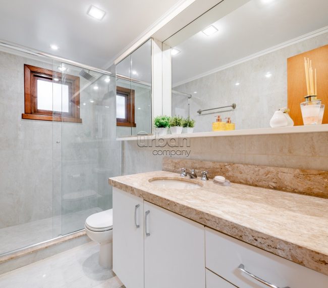 Apartamento Garden com 190m², 3 quartos, 3 suítes, 2 vagas, no bairro Chácara Das Pedras em Porto Alegre