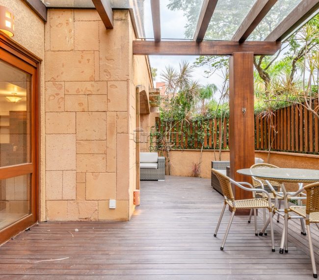 Apartamento Garden com 190m², 3 quartos, 3 suítes, 2 vagas, no bairro Chácara Das Pedras em Porto Alegre