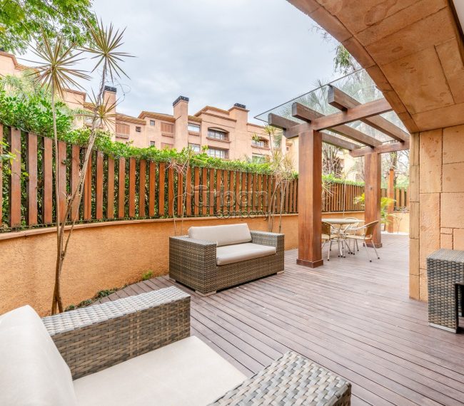 Apartamento Garden com 190m², 3 quartos, 3 suítes, 2 vagas, no bairro Chácara Das Pedras em Porto Alegre