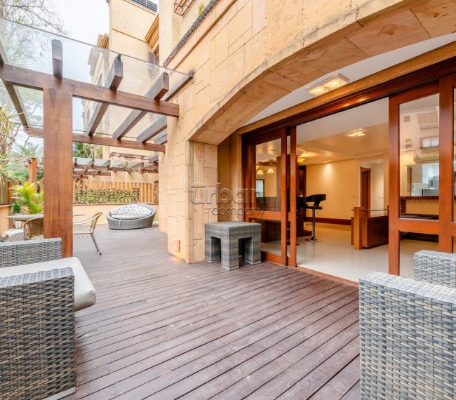 Apartamento Garden com 190m², 3 quartos, 3 suítes, 2 vagas, no bairro Chácara Das Pedras em Porto Alegre