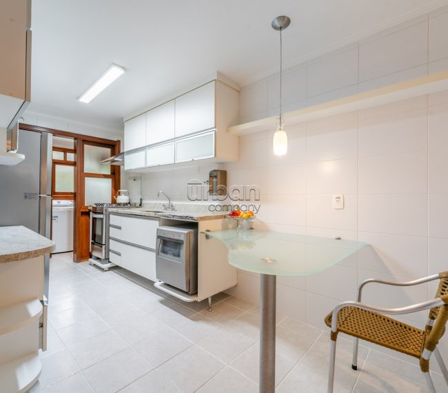 Apartamento Garden com 190m², 3 quartos, 3 suítes, 2 vagas, no bairro Chácara Das Pedras em Porto Alegre