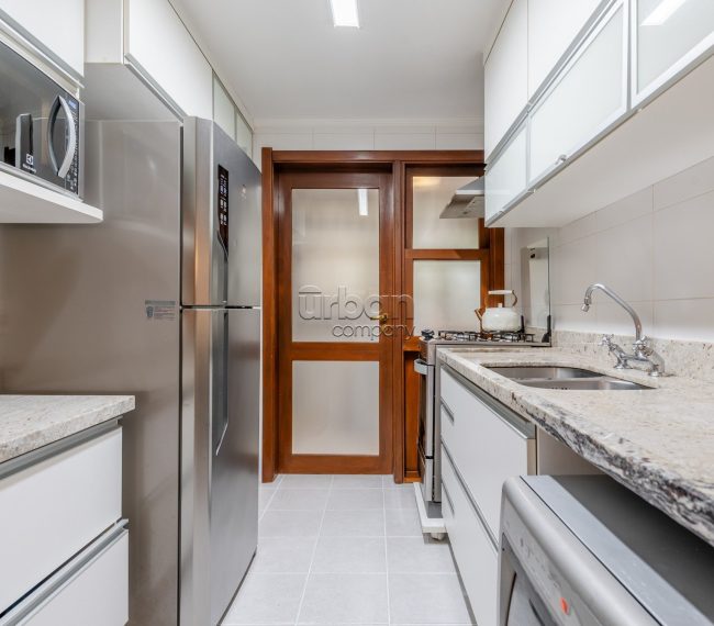 Apartamento Garden com 190m², 3 quartos, 3 suítes, 2 vagas, no bairro Chácara Das Pedras em Porto Alegre
