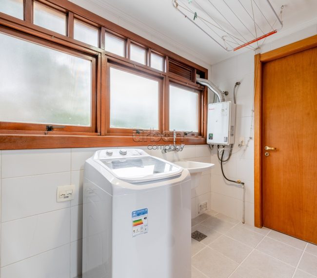 Apartamento Garden com 190m², 3 quartos, 3 suítes, 2 vagas, no bairro Chácara Das Pedras em Porto Alegre