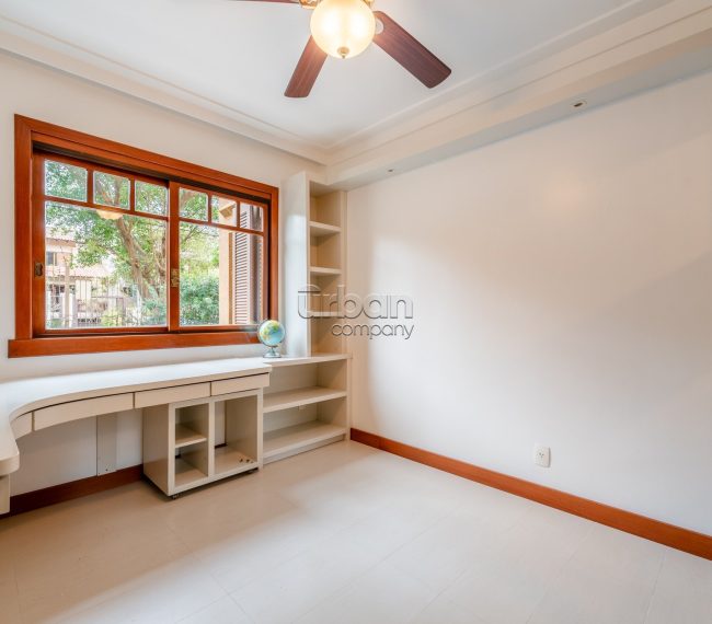 Apartamento Garden com 190m², 3 quartos, 3 suítes, 2 vagas, no bairro Chácara Das Pedras em Porto Alegre