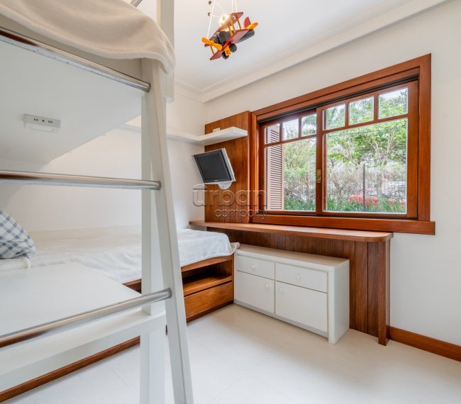 Apartamento Garden com 190m², 3 quartos, 3 suítes, 2 vagas, no bairro Chácara Das Pedras em Porto Alegre