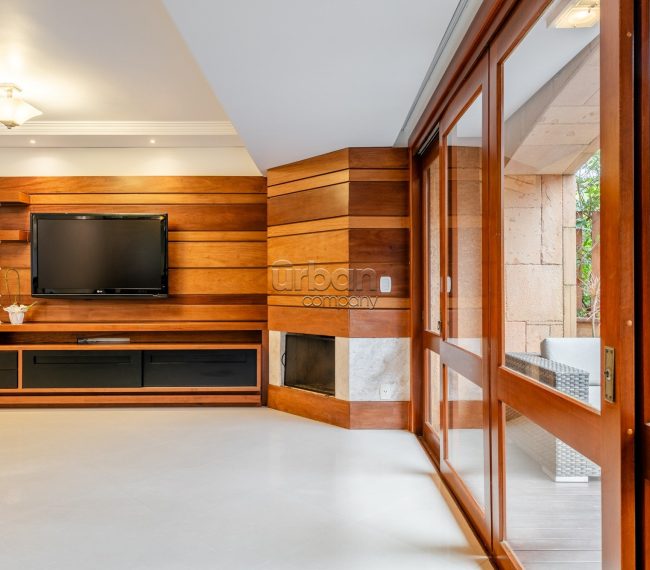 Apartamento Garden com 190m², 3 quartos, 3 suítes, 2 vagas, no bairro Chácara Das Pedras em Porto Alegre