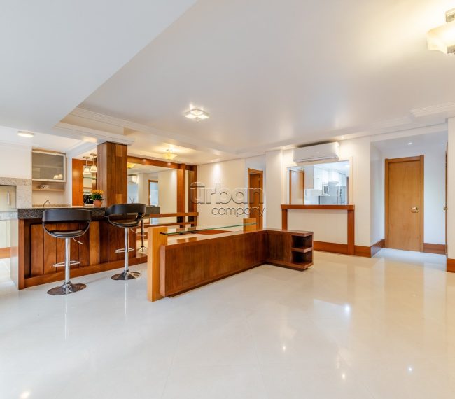 Apartamento Garden com 190m², 3 quartos, 3 suítes, 2 vagas, no bairro Chácara Das Pedras em Porto Alegre