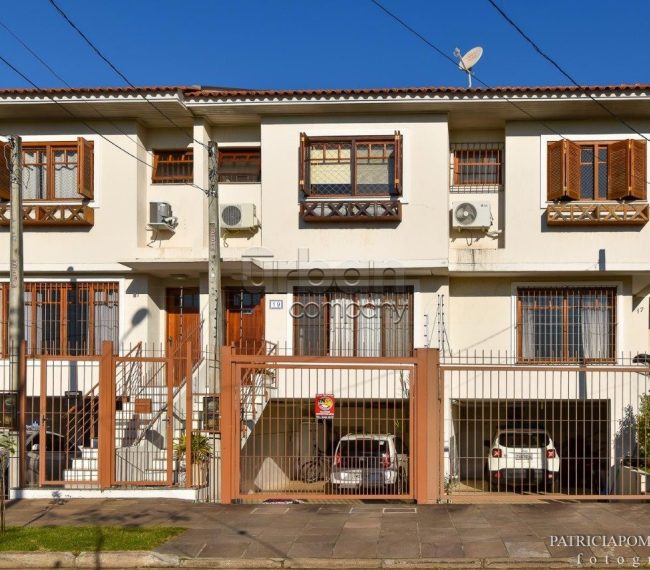 Casa com 134m², 3 quartos, 3 vagas, no bairro Jardim Planalto em Porto Alegre