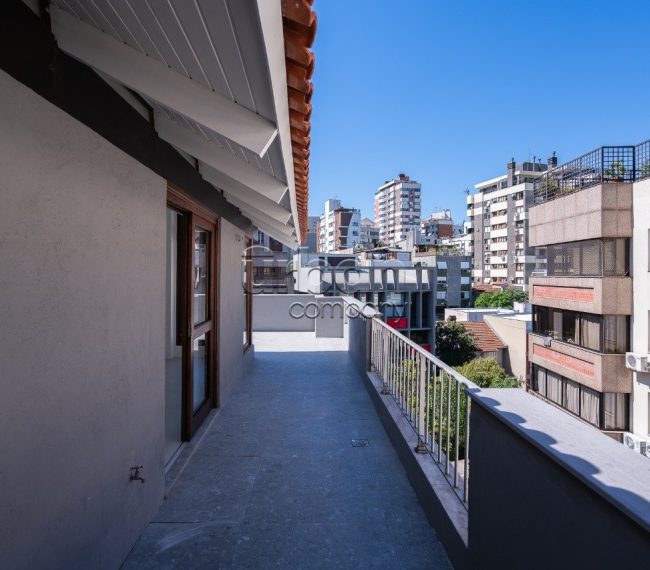 Cobertura com 244m², 3 quartos, 1 suíte, 4 vagas, no bairro Auxiliadora em Porto Alegre
