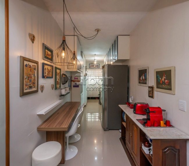 Apartamento com 85m², 2 quartos, 1 suíte, no bairro Moinhos de Vento em Porto Alegre