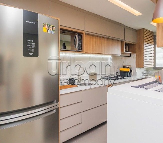 Apartamento com 56m², 1 quarto, 1 suíte, 1 vaga, no bairro Chácara Das Pedras em Porto Alegre