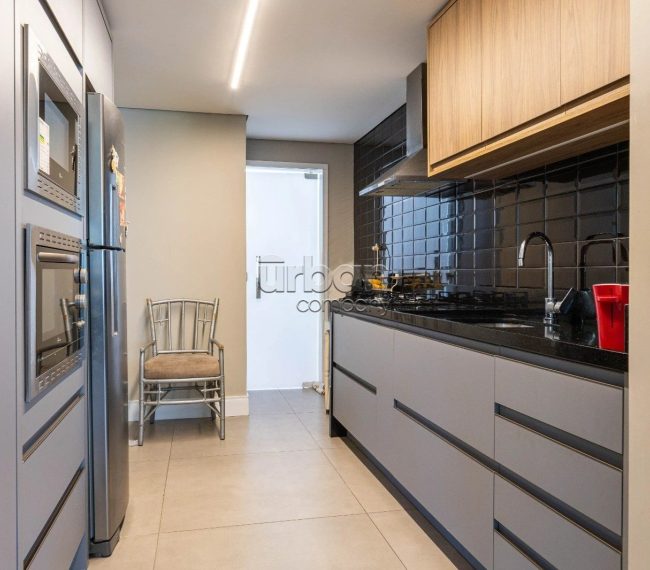 Apartamento com 75m², 2 quartos, 1 suíte, 1 vaga, no bairro Moinhos de Vento em Porto Alegre