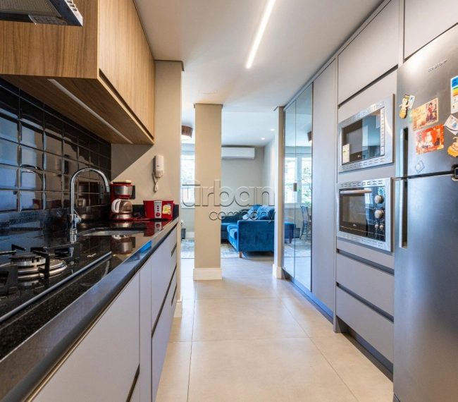 Apartamento com 75m², 2 quartos, 1 suíte, 1 vaga, no bairro Moinhos de Vento em Porto Alegre