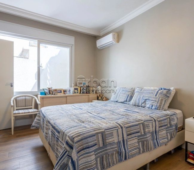 Apartamento com 75m², 2 quartos, 1 suíte, 1 vaga, no bairro Moinhos de Vento em Porto Alegre