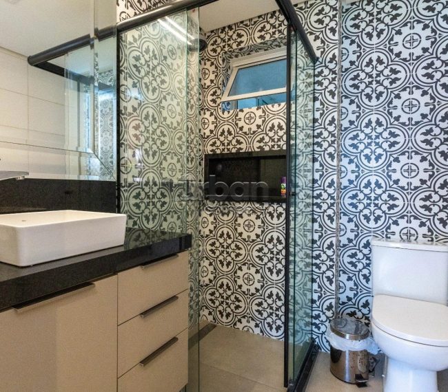 Apartamento com 75m², 2 quartos, 1 suíte, 1 vaga, no bairro Moinhos de Vento em Porto Alegre